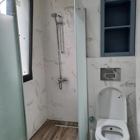 Villa Cesme Merkezde Oezel Havuzlu Villa, *