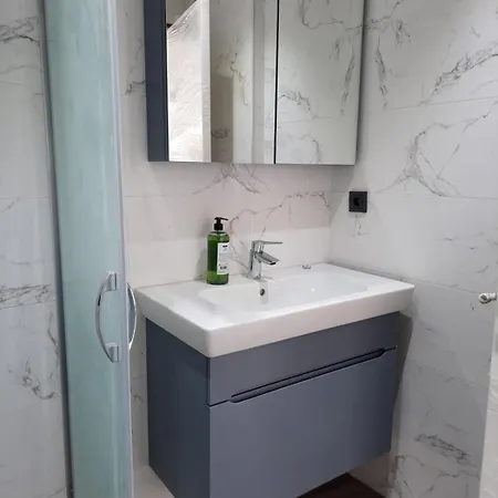 Cesme Merkezde Oezel Havuzlu Villa, Villa *
