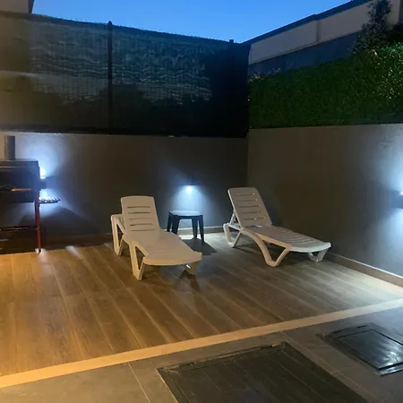 Cesme Merkezde Oezel Havuzlu Villa, * Ildiri