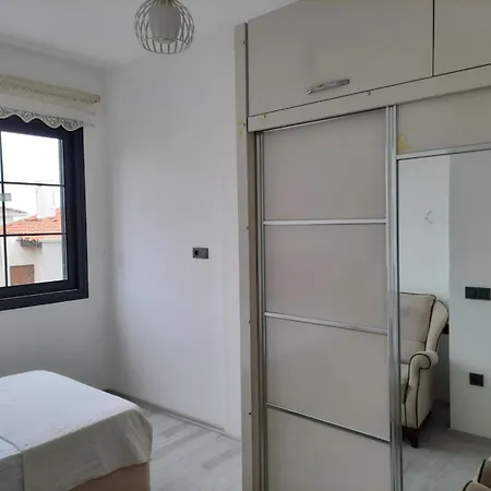 Cesme Merkezde Oezel Havuzlu Villa, Private Pool At Cesme Center فيلة *